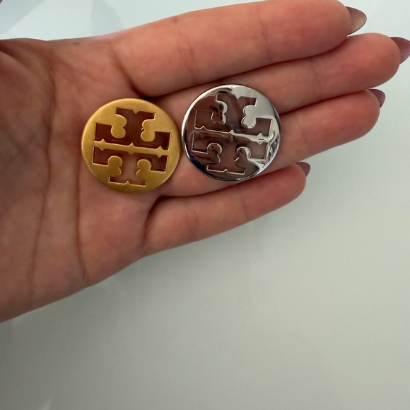 🆕Tory Burch Gold and Silver Emblem buttons new - Picture 3 of 3